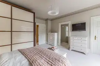138 Warren RoadImage 40