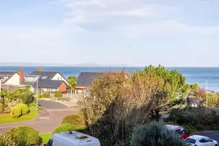 21 Cove AvenueImage 4