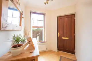67A Warren RoadImage 2