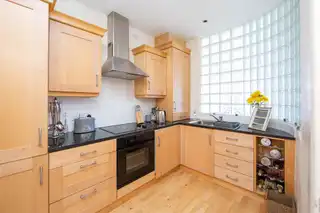 67A Warren RoadImage 7