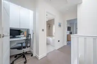 17 Rocklyn AvenueImage 16