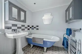 3 Regency ParkImage 24