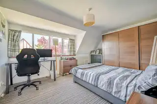 3 Regency ParkImage 21