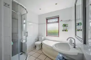 24 Lawnbrook DriveImage 17