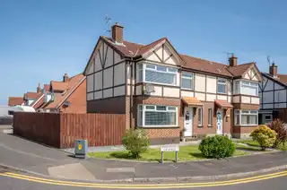 1 Woodford GrangeImage 2