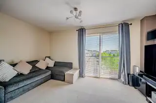 69 Linen CrescentImage 7