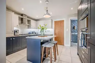 5 Village BrowImage 9