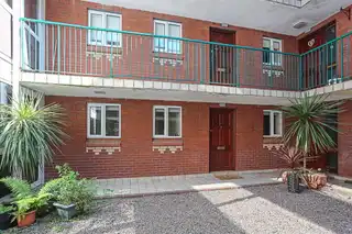 3 O'neills PlaceImage 2