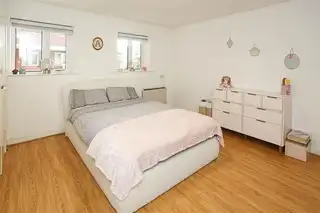 3 O'neills PlaceImage 11