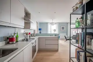 Apt 2.5 36 Shore RoadImage 7