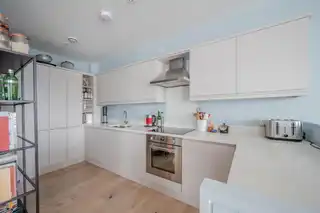 Apt 2.5 36 Shore RoadImage 6