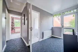 8 Innisfayle ParkImage 4