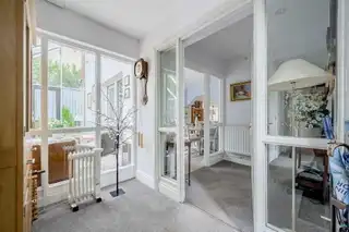 Apt 4 Wood LodgeImage 3