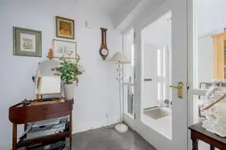 Apt 4 Wood LodgeImage 4