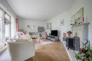 Apt 4 Wood LodgeImage 11
