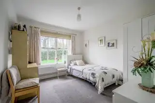 Apt 4 Wood LodgeImage 16