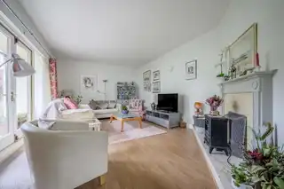 Apt 4 Wood LodgeImage 11