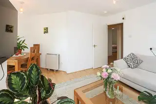 3 O'neills PlaceImage 6