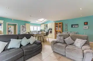 7 Dufferin VillasImage 12