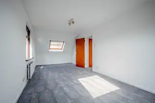 9 Hanover DaleImage 17