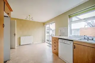 28 Irvine ParkImage 10