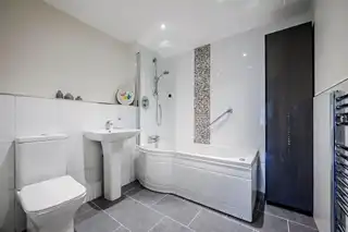 Flat 2 244 Clandeboye RoadImage 16