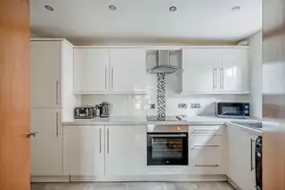 Flat 2 244 Clandeboye RoadImage 9