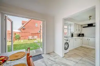 1 Woodford GrangeImage 11