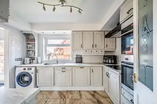 1 Woodford GrangeImage 8