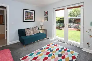 24 Walmer GroveImage 8
