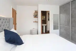 24 Walmer GroveImage 24