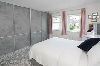 24 Walmer GroveImage 22