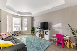 14 Rowanvale CrescentImage 4