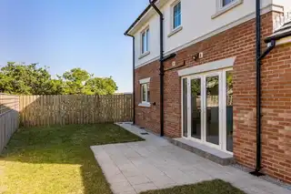 14 Rowanvale CrescentImage 20