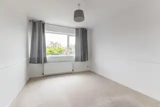 16 DeanfieldImage 18