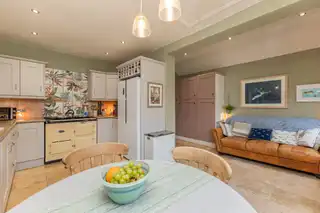 78 Ashley DriveImage 8