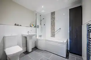 Flat 2 244 Clandeboye RoadImage 16