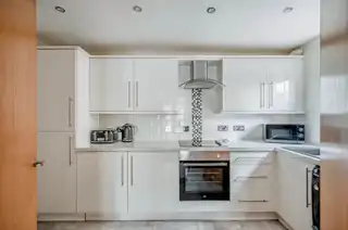 Flat 2 244 Clandeboye RoadImage 9