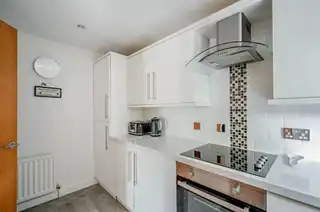 Flat 2 244 Clandeboye RoadImage 11