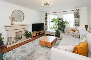 24 Walmer GroveImage 4