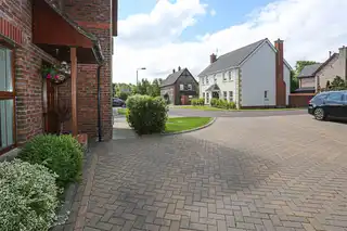 24 Walmer GroveImage 35