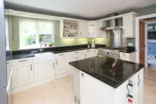24 Walmer GroveImage 10