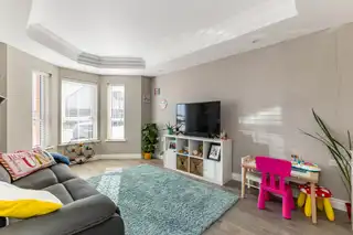 14 Rowanvale CrescentImage 4