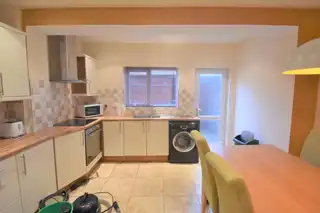 88 Olympia DriveImage 7