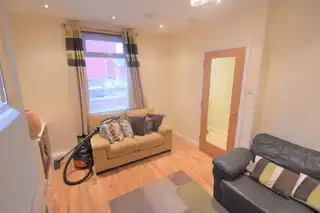 88 Olympia DriveImage 5