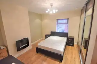 88 Olympia DriveImage 10