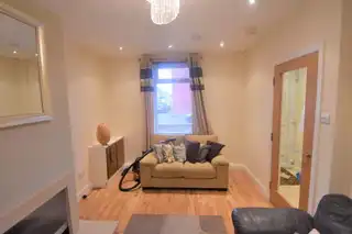 88 Olympia DriveImage 4
