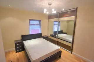 88 Olympia DriveImage 11