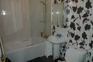 Apt 14 150 Larkfield RoadImage 7