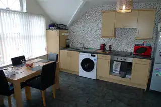 Apt 14 150 Larkfield RoadImage 4